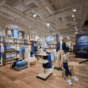 LevisStorePrahaBoysPlayNice09