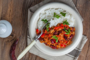 Oblbene-mexicke-chilli-con-carne-s-hokou-okoldou