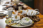 LuxurytableczAMAZoNIA-with-ecoarts-ajov-konvice-Vista-Alegre-cena-3680-K-ajov-lek-s-podlkem-1380-K---image